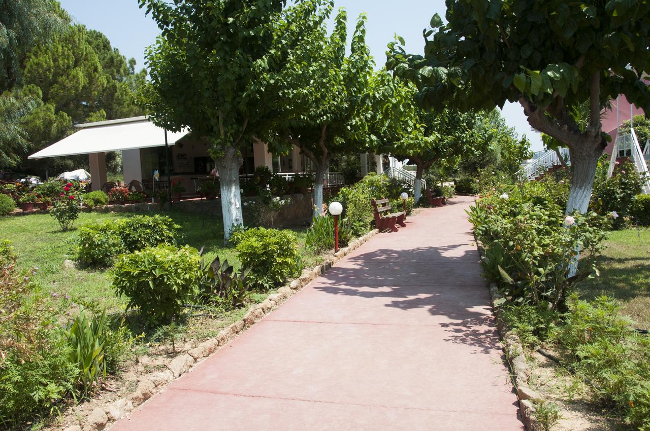 Apartments Hotel Alexandros Arkoudi Buitenkant foto